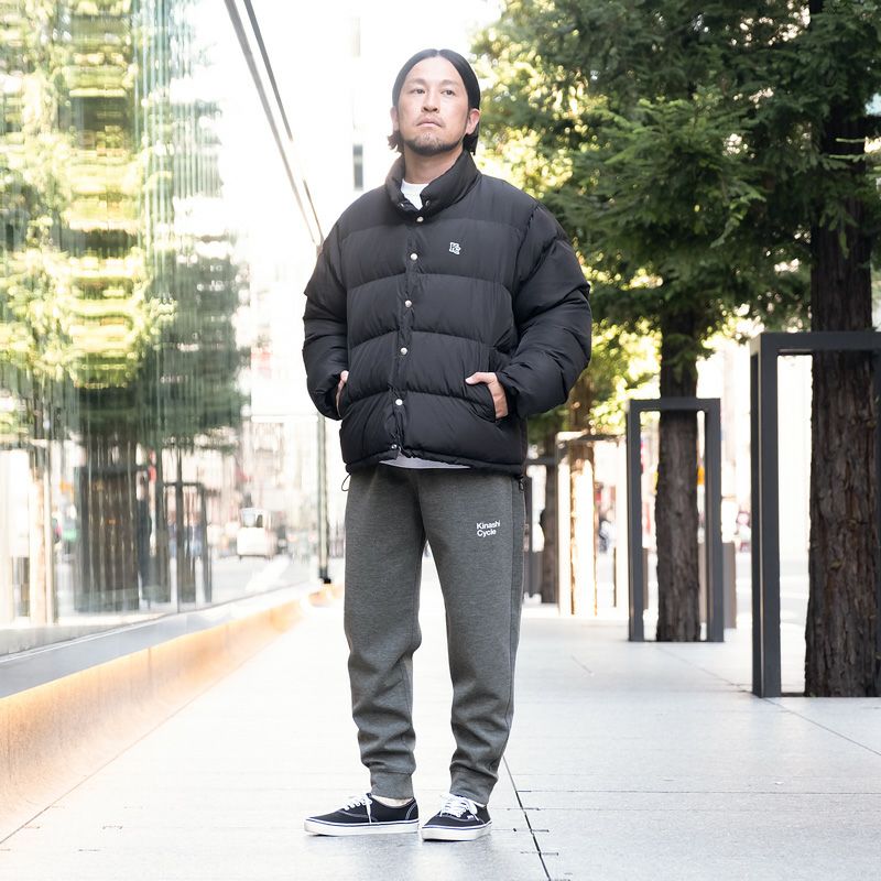 【未使用・完売品】ヴィトゥエルブゴルフ　ダンボールニット素材　ジョガーパンツ　黒 ピン（PING）（メンズ）ゴルフウェア ダンボールニットジョガーパンツ